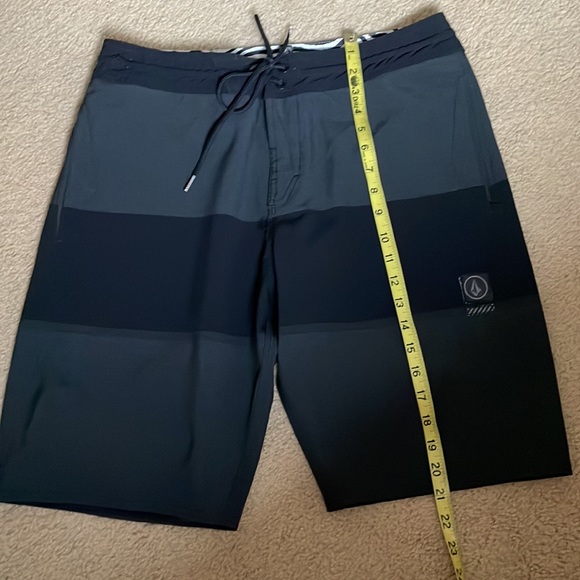 Volcom Stoneys Men’s Swim Trunks. - Picture 10 of 14